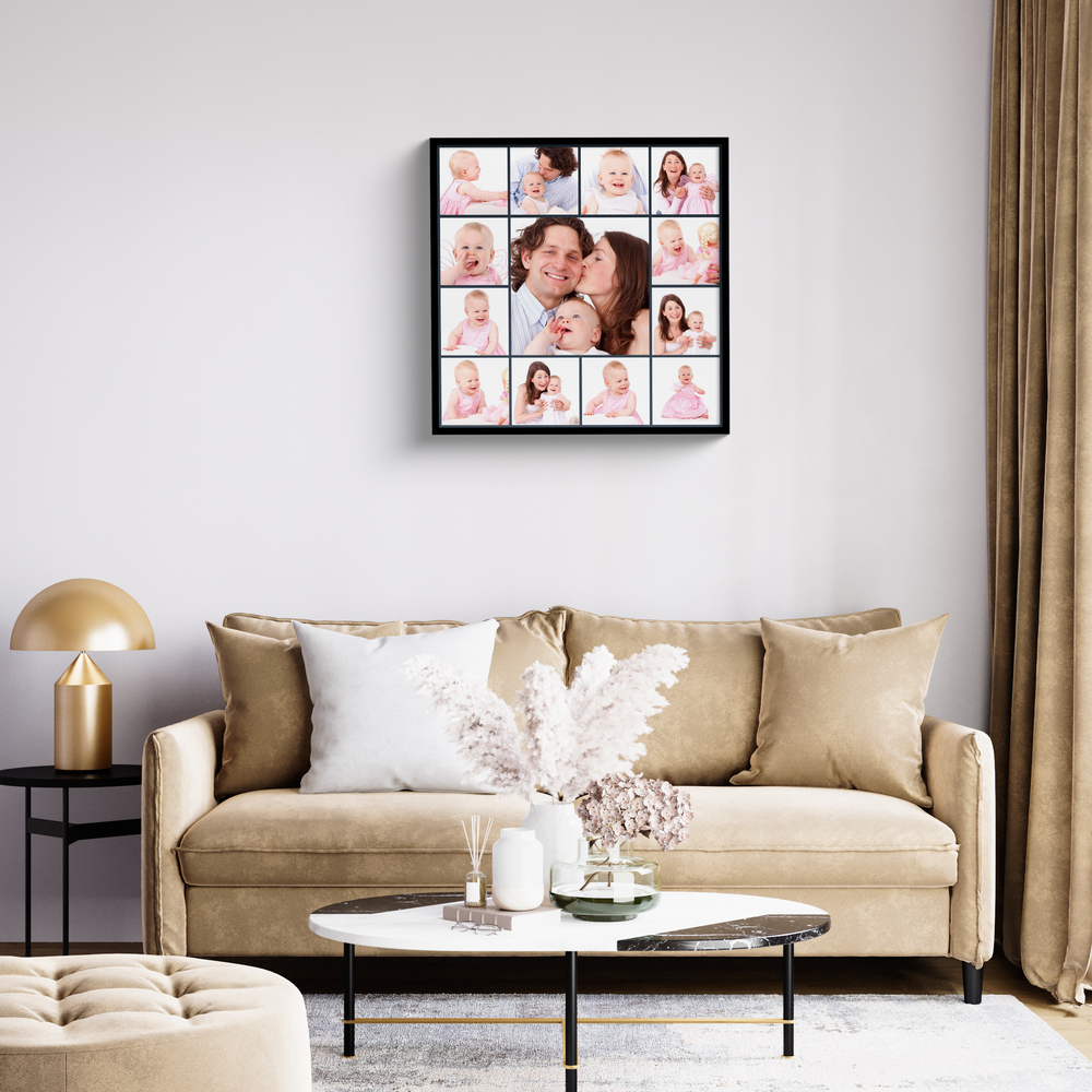 Collage de cumpleaños con fotos familiares y de bebé, enmarcado en negro sobre un sofá beige del salón