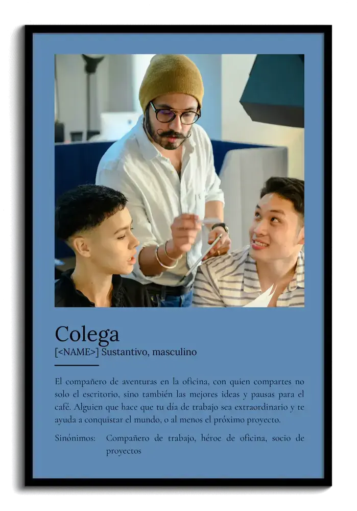 Póster de definición con foto de equipo, fondo azul y marco negro, un detalle para regalar a un compañero