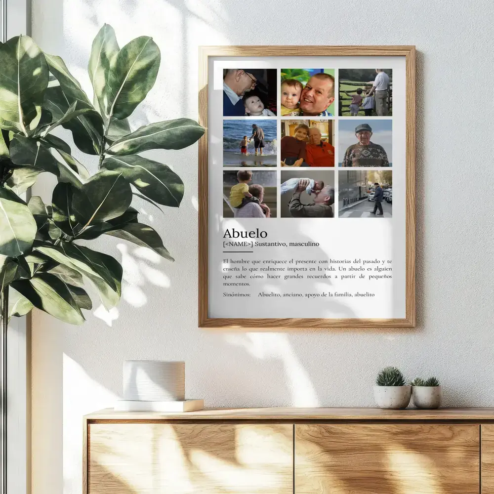 Regalo para el abuelo: lámina con nueve fotos y definición, en marco de madera sobre un aparador junto a una planta.