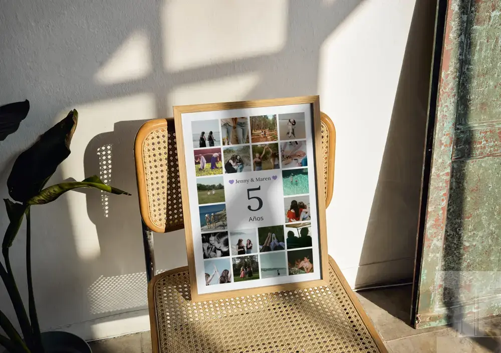 Collage de fotos con un 5 central y marco de madera sobre una silla de rejilla, regalo por 5 años de casados
