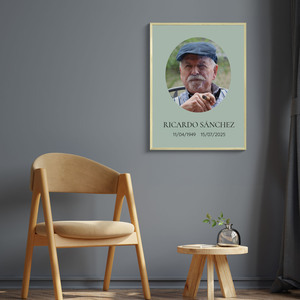 Crea tu recuerdo eterno: Foto de luto oval personalizable mint
